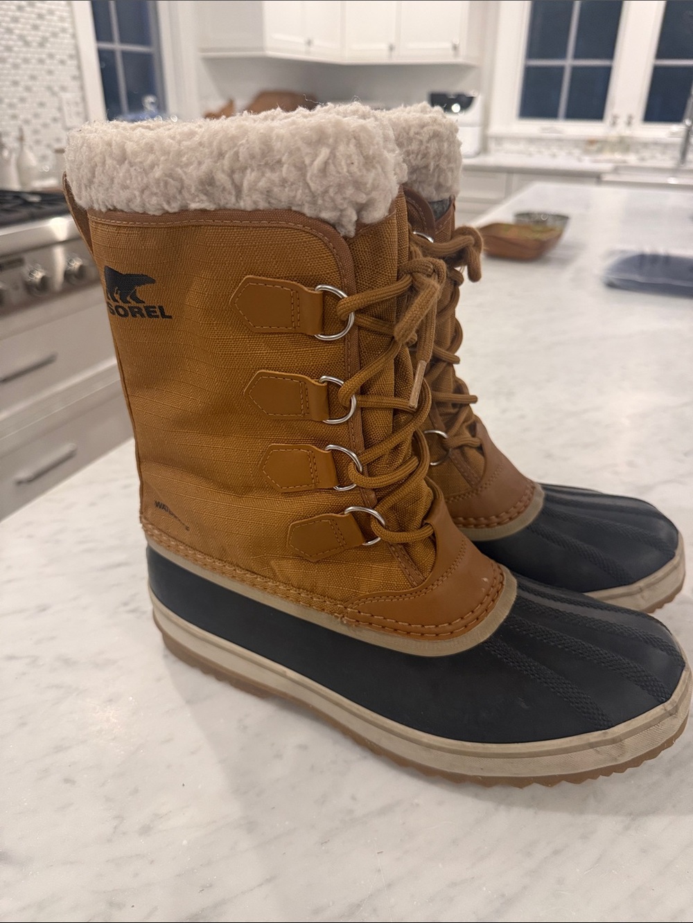Sorel Lace-Up Winter Boots - Mens 9